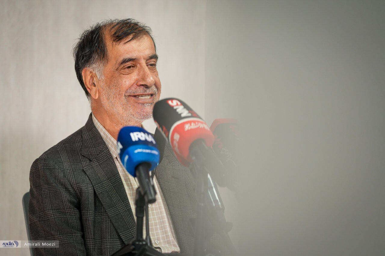 کیهان: باهنر فقر شدید معرفتی دارد و به خاطر اغراض سیاسی در مخالفت با حجاب سخن گفته